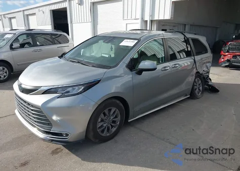 2021 Toyota Sienna Xle z USA, uszkodzony, nr VIN 5TDYRKEC4MS031973
